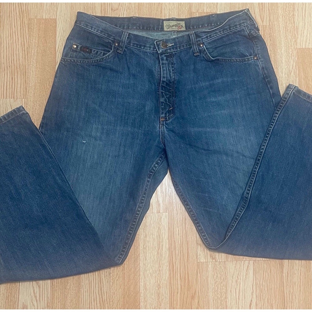 Wrangler 20X Mens 36x30 Medium Wash Straight Leg Work Jeans Cotton Denim